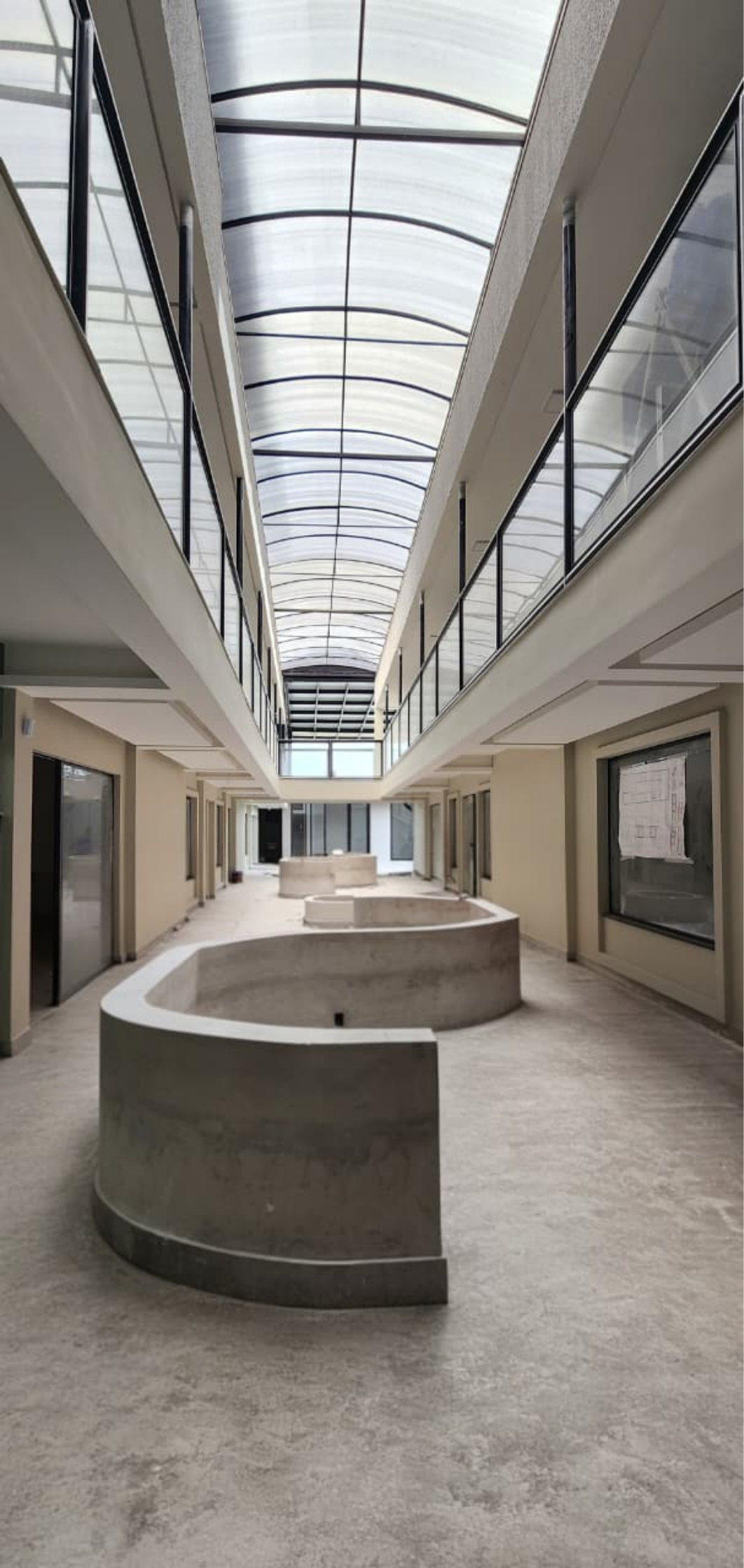 A estrutura conta com salas comerciais disponíveis para locação. (Foto: Divulgação)