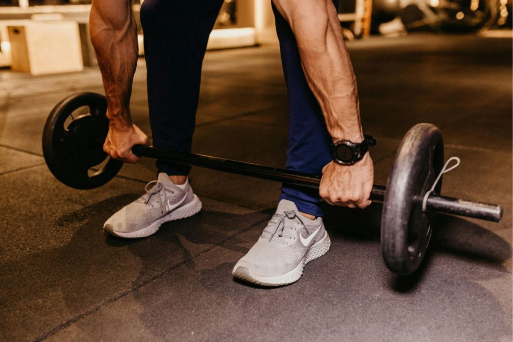 NÃO É CAMINHADA, NEM MUSCULAÇÃO