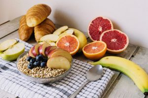 ALIMENTOS COMUNS QUE AJUDAM A MELHORAR A MEMÓRIA