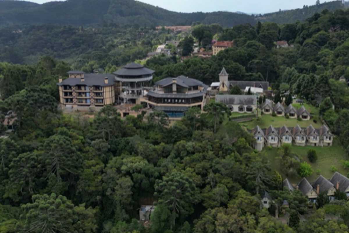 A cidade brasileira charmosa e fria que encanta turistas no inverno