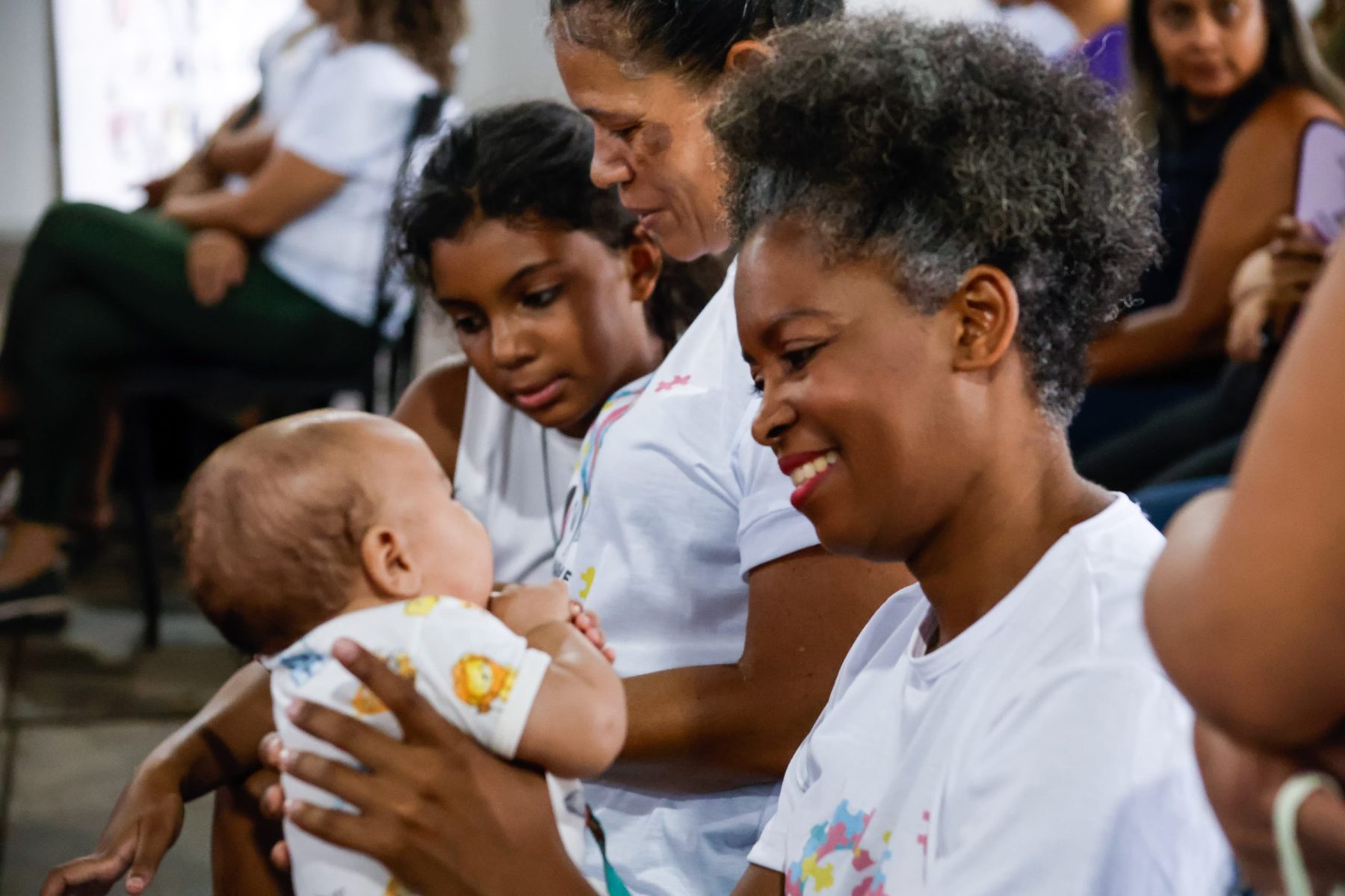 Mães atípicas poderão receber salário de R$ 1.621 por mês no Brasil