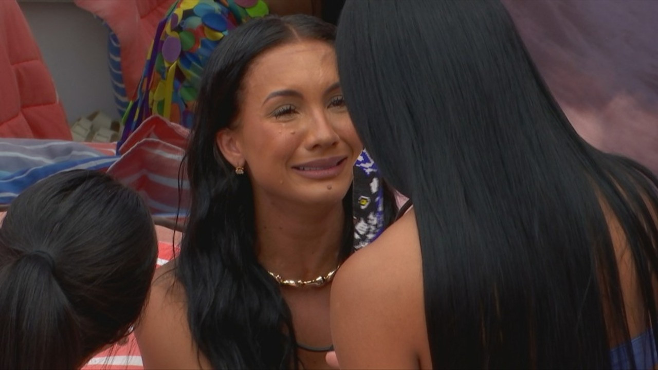 BBB 26: Maxiane chora com medo de eliminação e faz planos para provocar Ana Paula