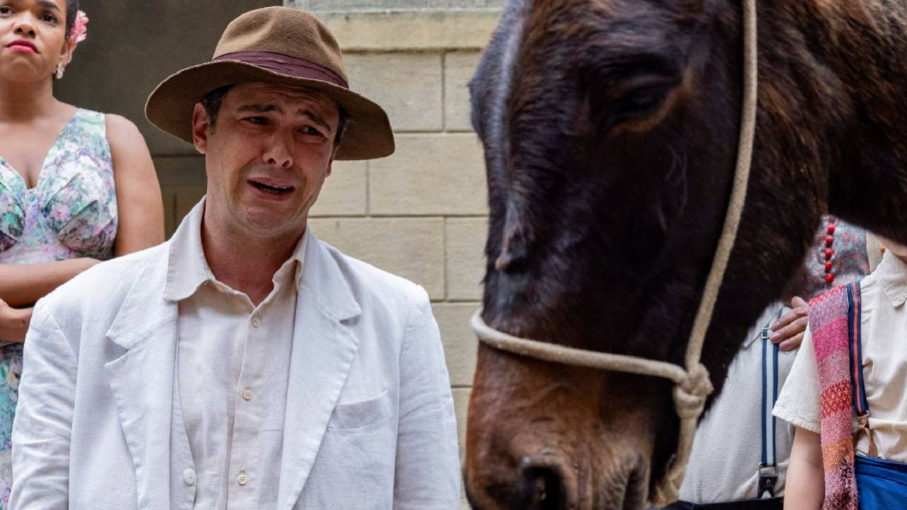 Êta Mundo Melhor: Policarpo vira alvo de plano mortal e Candinho corre contra o tempo