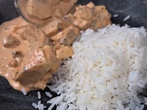 Strogonoff de tilápia: uma versão leve, rápida e deliciosa do prato clássico
