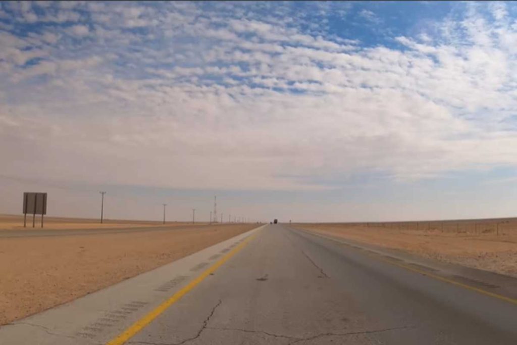 Estrada reta mais longa do mundo