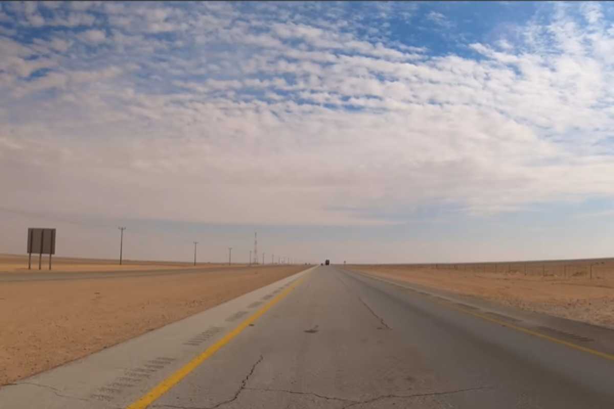 Estrada reta mais longa do mundo