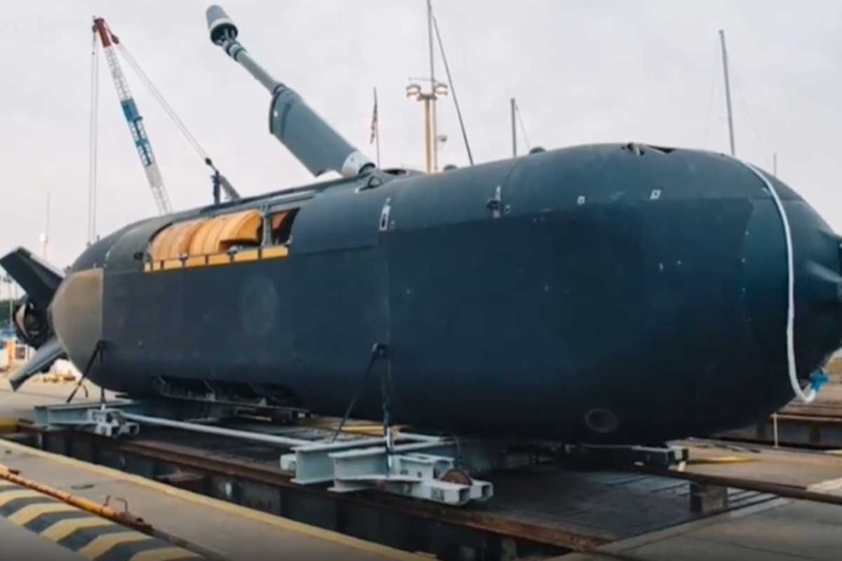 Mega drone submarino da Boeing tem 26 metros