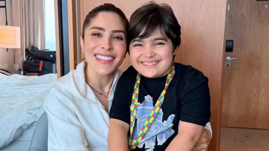 Projeto prevê isenção no Imposto de Renda para autistas e amplia benefício a pais e responsáveis que comprovem dependência financeira.