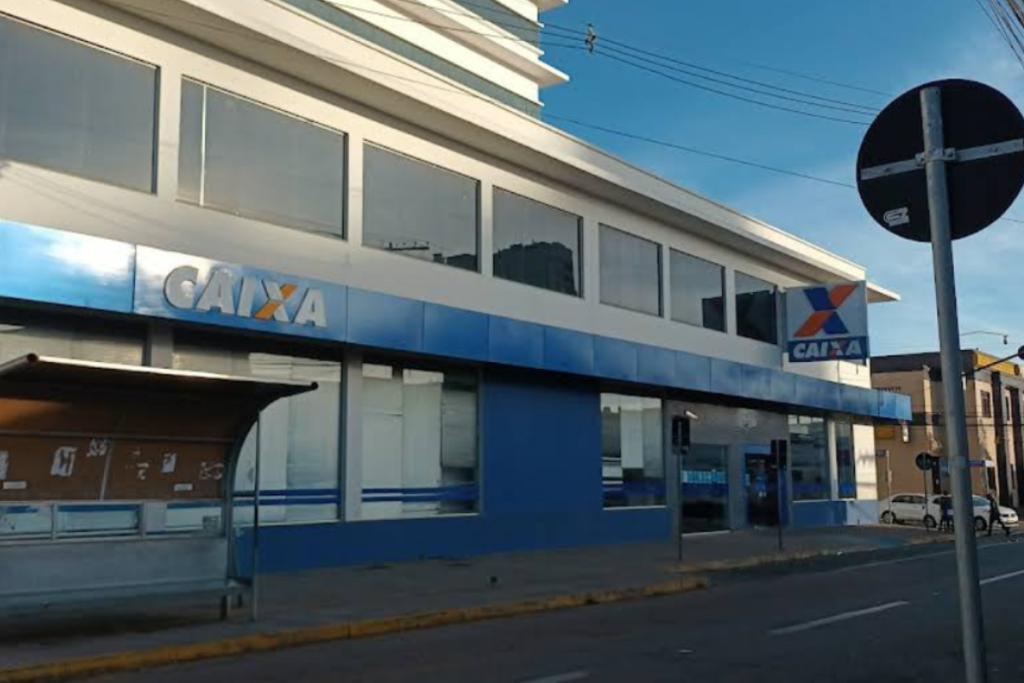 mulher presa em agencia de anapolis