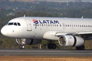 Aeroporto brasileiro vai construir shopping com 130 lojas