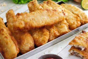 peixe crocante por fora e suculento por dentro