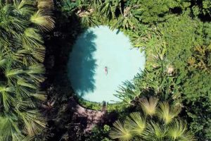 O paraíso brasileiro onde a água empurra o corpo para cima e ninguém consegue afundar, mesmo com 200 kg