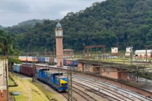 Conheça a vila histórica que encanta com construções que parecem ter parado no tempo