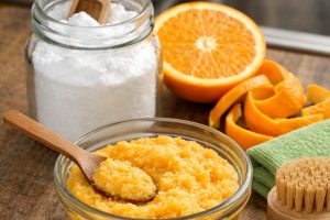 Bater bicarbonato e casca de laranja: