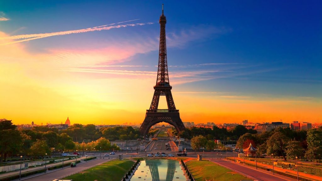 O quarto secreto de 100 m² no topo da Torre Eiffel que guarda uma história pouco conhecida