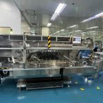 Nova máquina importada faz produção do Teuto saltar de 6 mil para 18 mil cartelas de medicamentos por hora