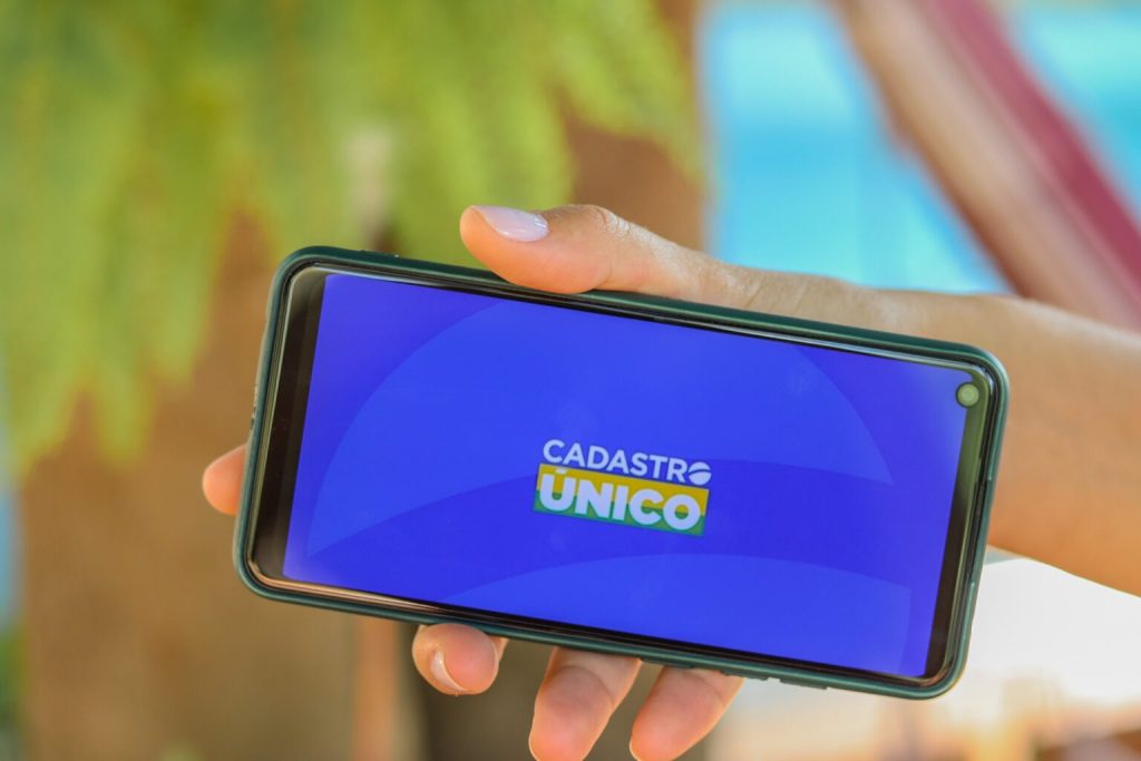 Governo inicia novo pente-fino no CadÚnico e irá verificar renda e composição familiar de beneficiários do Bolsa Família e BPC. Advogada explica.