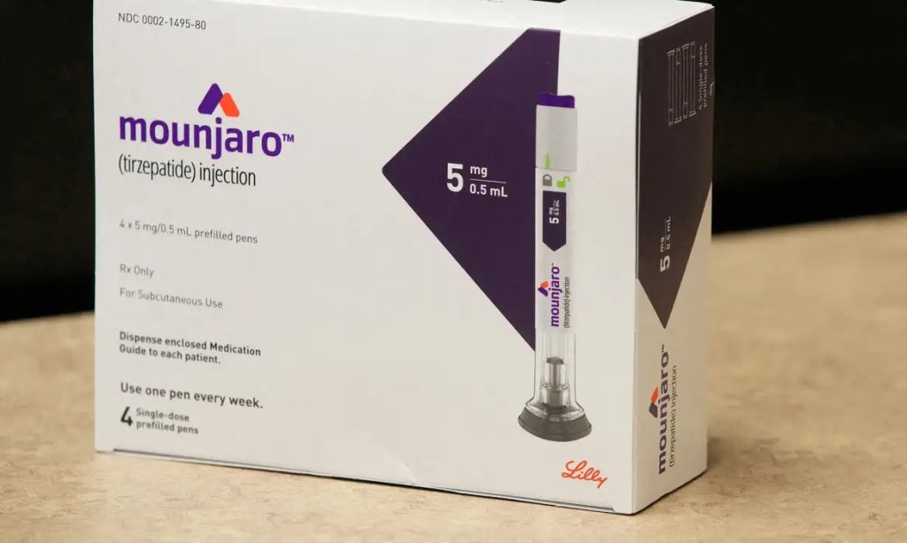 Justiça determina que plano de saúde cubra tratamento com Mounjaro para paciente com obesidade grau 3 e fixa multa diária em caso de descumprimento.