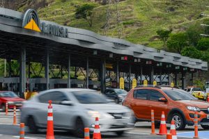 Proposta em análise prevê suspender multas de motoristas que não pagaram pedágio ‘free flow’