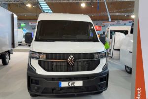 Nova Renault Master 2027 chega com 170 cv, câmbio de 9 marchas e versão elétrica