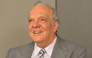 Há 6 anos, Anápolis se despedia do ex-prefeito Adhemar Santillo e amigos rendem homenagens