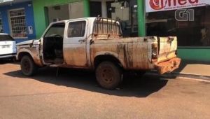 Andar com carro sujo pode render multas, ponto na carteira e até remoção do veículo