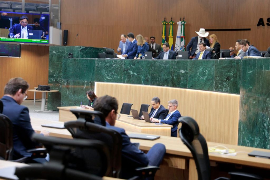 Deputados aprovam fim da “taxa do agro” em Goiás