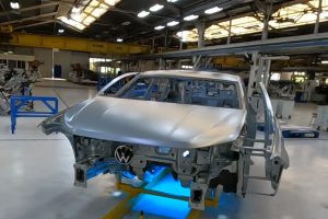 Após pior lucro em quase 10 anos, gigante do setor automotivo anunciou 50 mil demissões