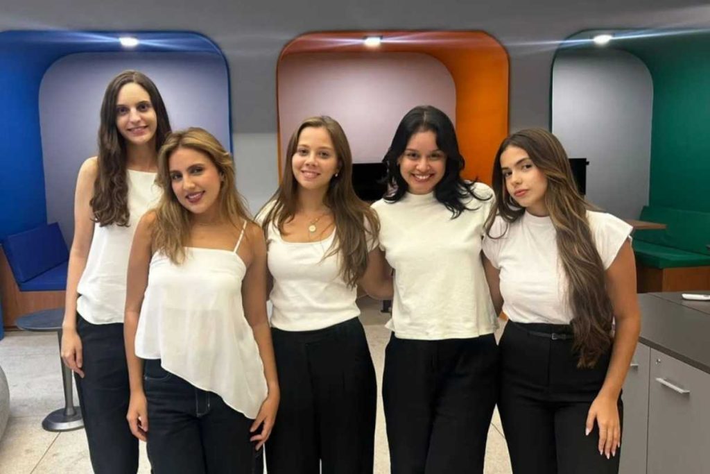 Estudantes brasileiras criam novo tipo de gaveteiro para supermercados