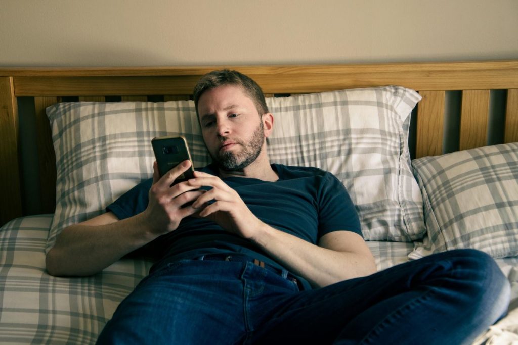 homem não conseguir esquecer uma mulher