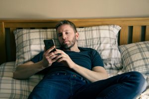 homem não conseguir esquecer uma mulher