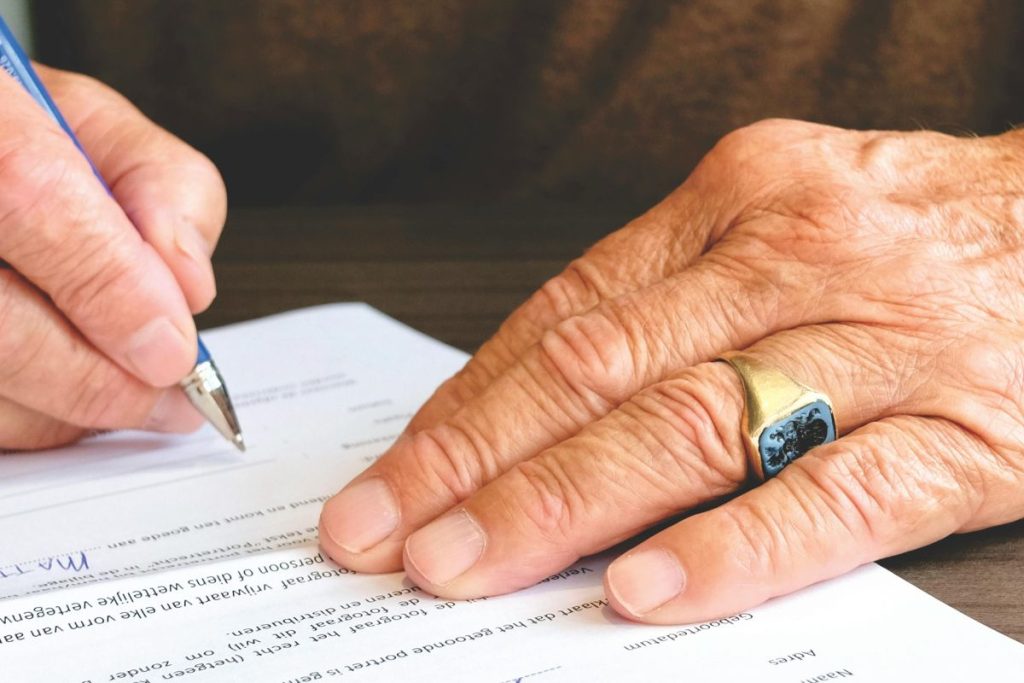 idosos escolham em cartório quem cuidará da saúde e do patrimônio