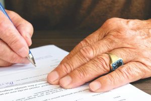 idosos escolham em cartório quem cuidará da saúde e do patrimônio