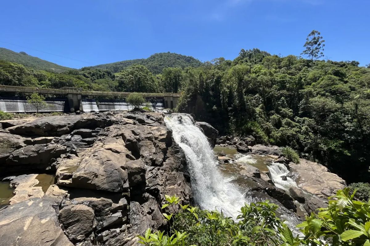 Conheça a única cidade brasileira dentro de um vulcão extinto