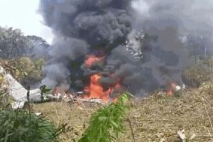 Avião militar com 125 pessoas a bordo cai na Colômbia