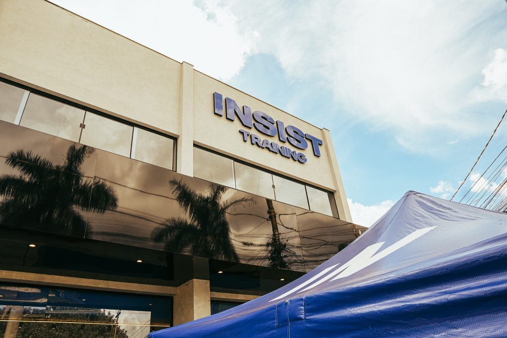 Insist Training traz uma proposta que combina estrutura moderna, tecnologia e um atendimento mais próximo. (Divulgação)