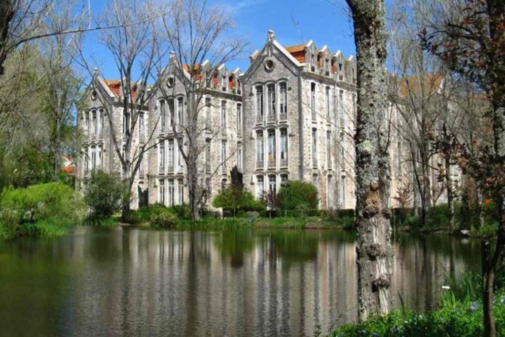 O hospital termal mais antigo do mundo: fundado em 1485, com águas ‘milagrosas’ à 34 ºC que atraem turistas do mundo todo