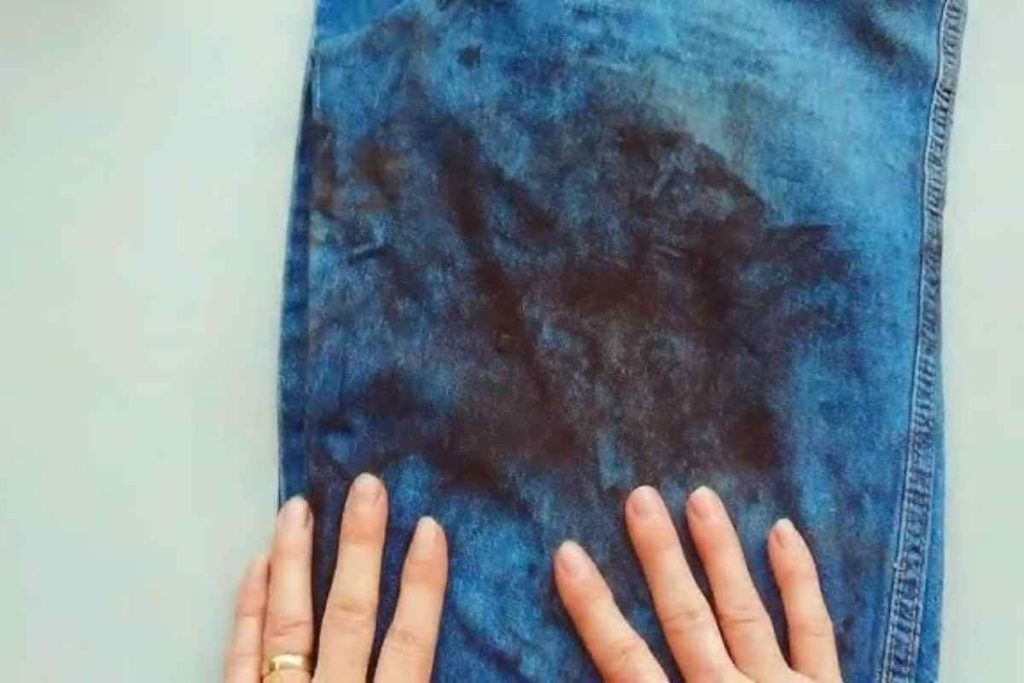 Como remover manchas das roupas