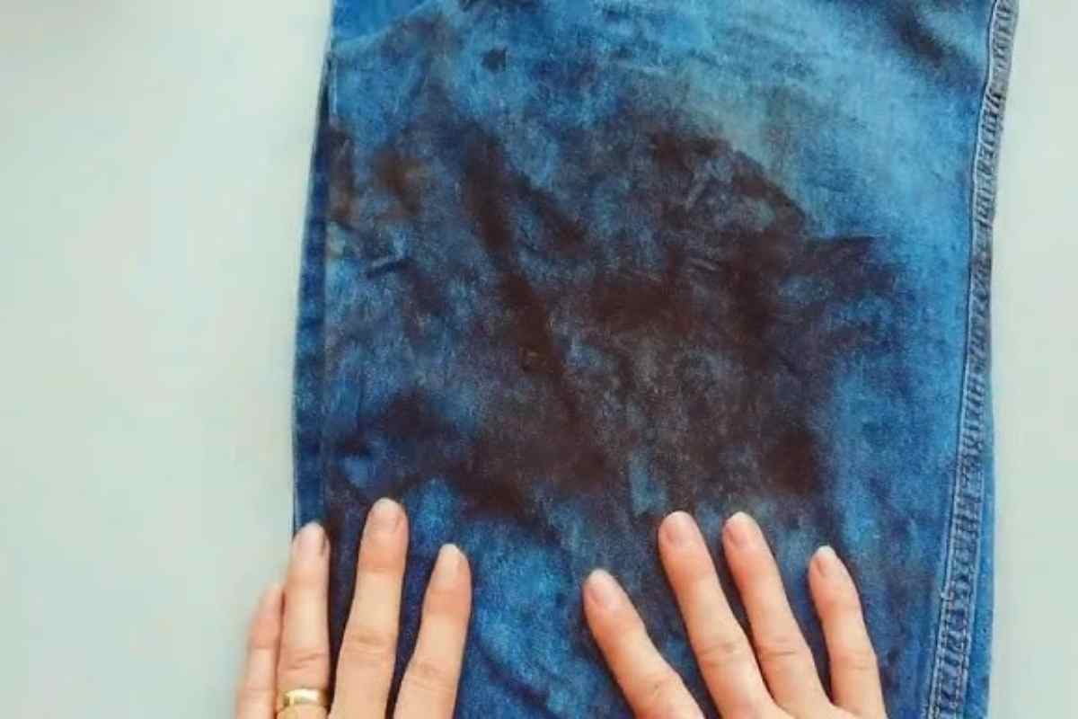 Como remover manchas das roupas