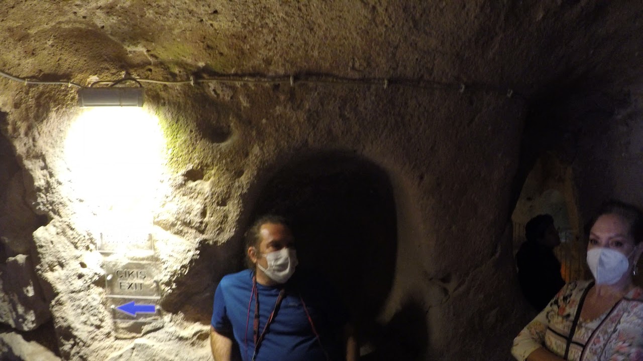 Homem encontra cidade subterrânea de mais de 2 mil anos na Turquia após derrubar parede. Conheça a impressionante Derinkuyu.