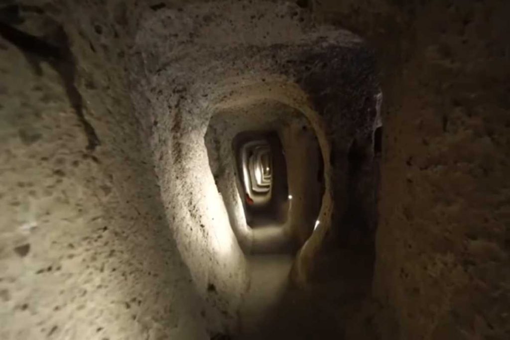 A cidade debaixo da terra onde vivem 2.500 pessoas para fugir do calor de 45°C