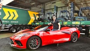 Carro de luxo comprado por Zezé atinge mais de 300 km/h e acelera de 0 a 100 em menos de 3 segundos