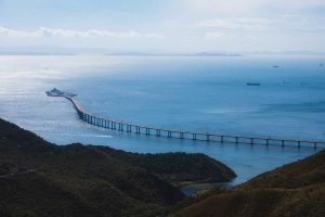 A maior obra da China: ponte de 55 km sobre o mar custou US$ 20 bilhões e usou ferro suficiente para construir 60 Torres Eiffel