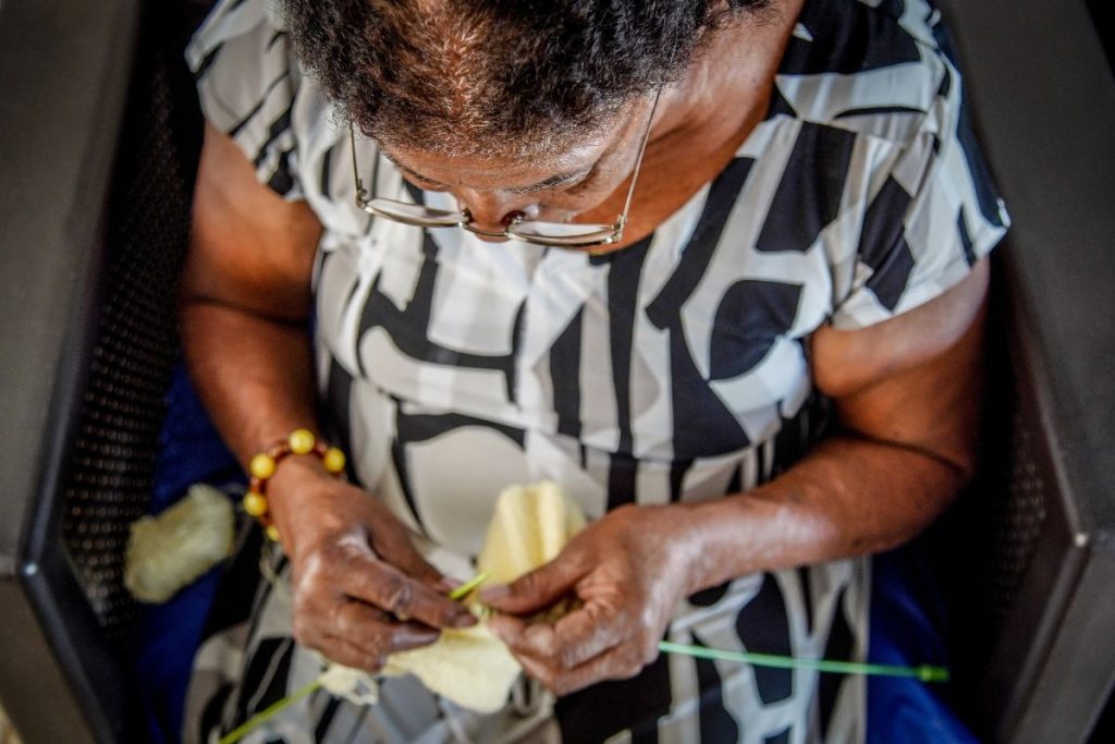 Lei garante que idosos com 60 anos ou mais fiquem livres de dívidas, tenham proteção do salário e renegociem débitos com bancos