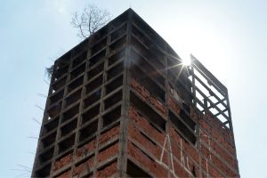 STJ decide: comprador tem direito à devolução total do que pagou se a obra atrasar