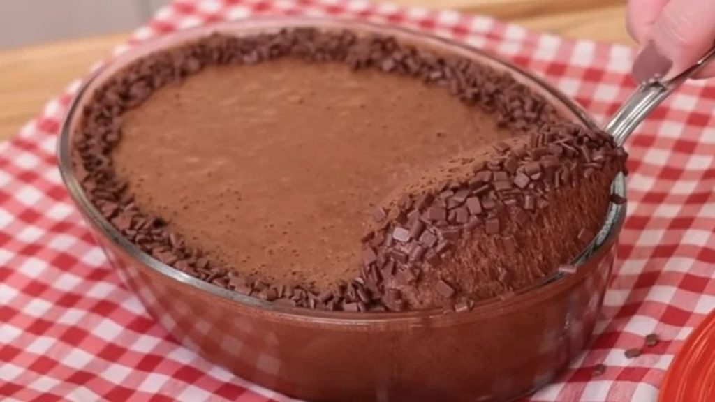 Mousse de chocolate sem gelatina: a sobremesa leve que combina com o Domingo de Páscoa