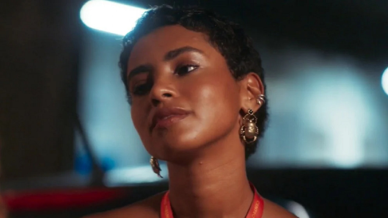 Coração Acelerado: Naiane rouba voz, engana João Raul e humilha Eduarda