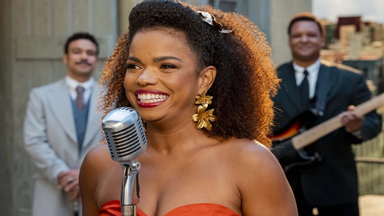 Jeniffer Nascimento destaca a trajetória de Dita através do figurino de Êta Mundo Melhor: "Muito bonita"