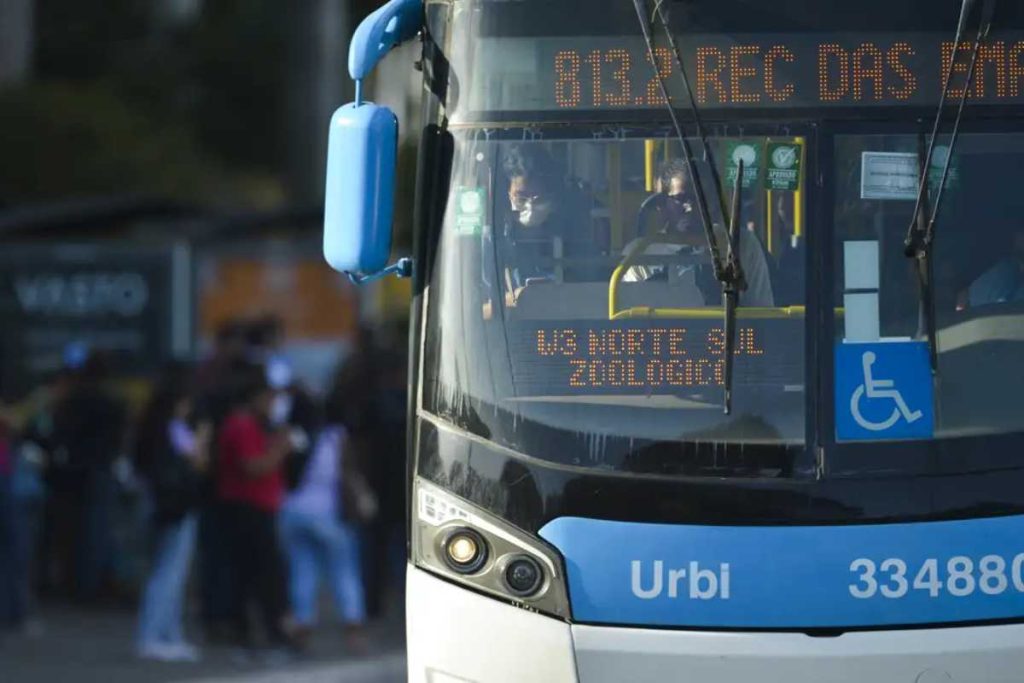 Motorista de ônibus agredido por passageiro durante o trabalho receberá indenização