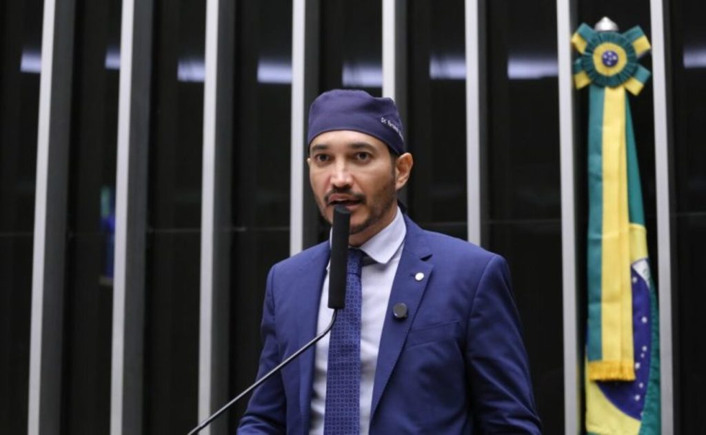 Professores de todo o país podem passar a receber adicional de insalubridade e periculosidade no pagamento